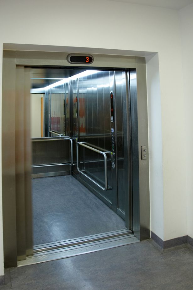 Lắp đặt thang máy bệnh viện tphcm