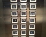 Vì sao thang máy không có nút bấm số 13